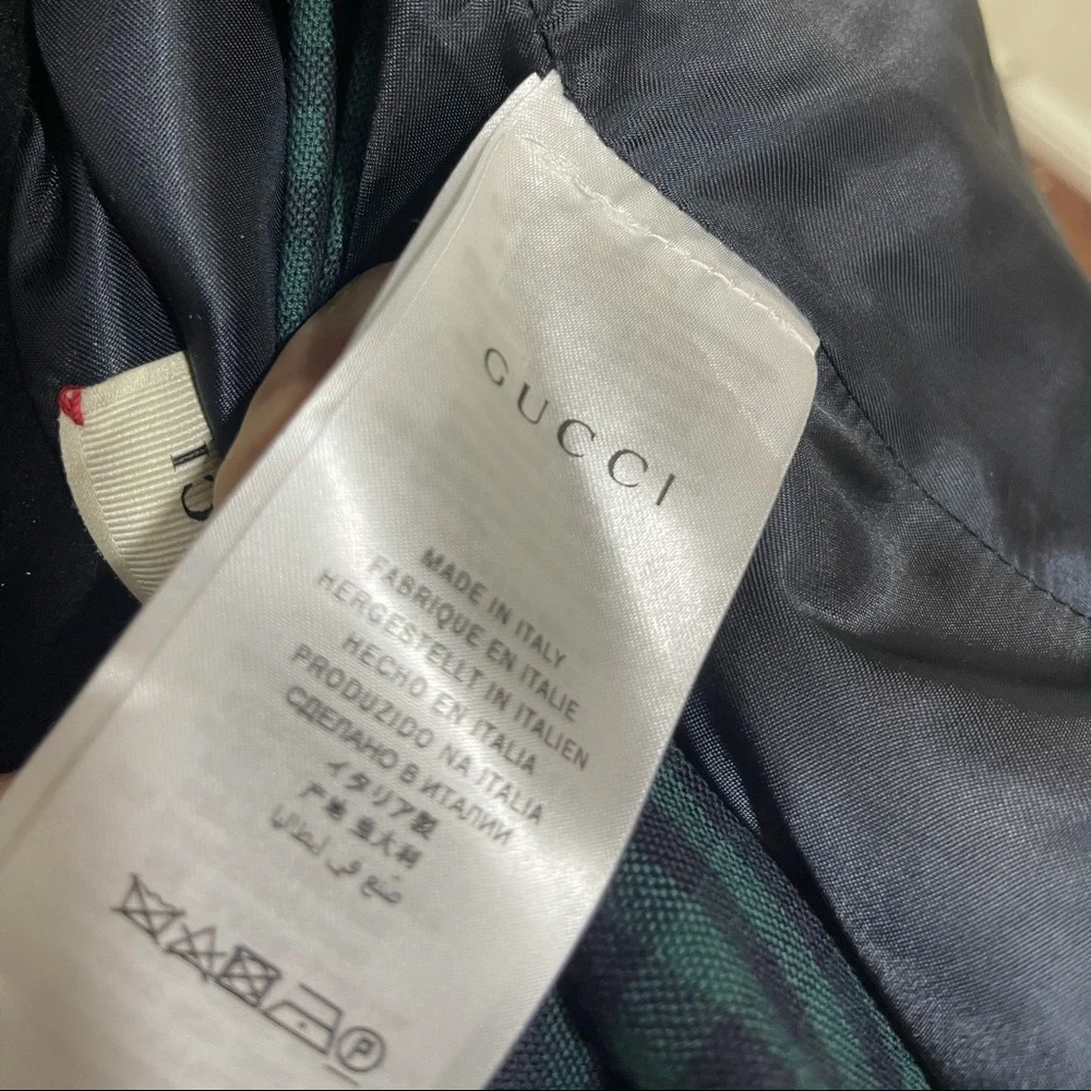 Worn once. Like new. I have pants for this too. Can be sell for 150$ - Picture 3 of 3